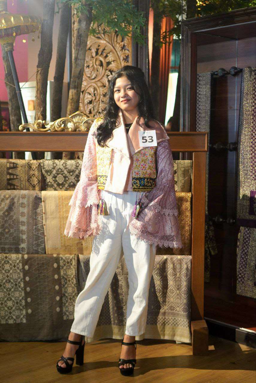 AMANDA CINTA LAURA 